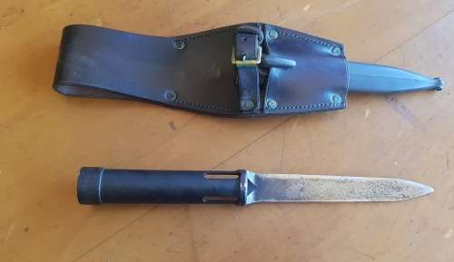 FN R1 APPLE CORE BAYONET WITH LEATHER FROG