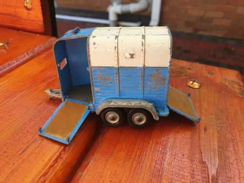 CORGI HORSE BOX