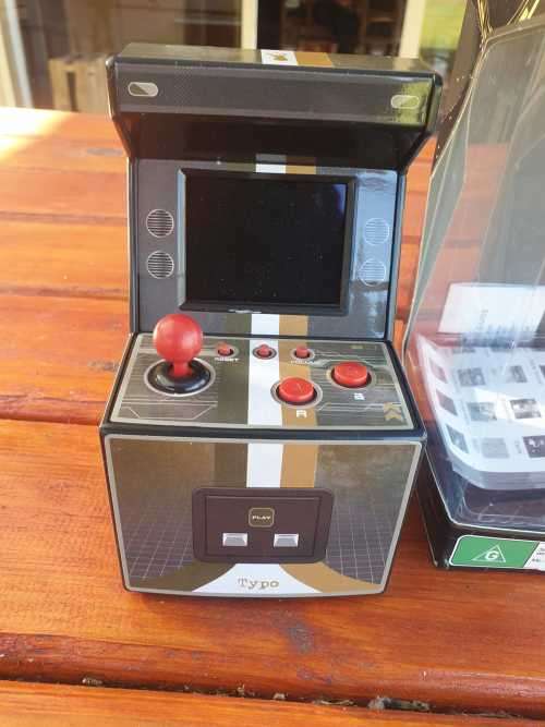 2016 MINI ARCADE GAME 240 GAMES, AUSTRALIAN DESIGN
