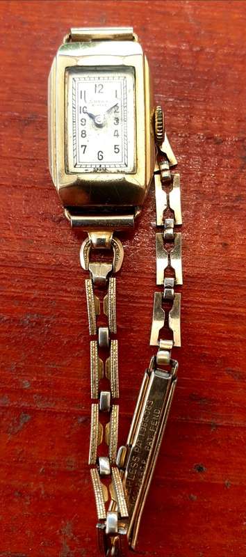 1939 WW2 ROLLED GOLD GENEVE SWISS WATCH