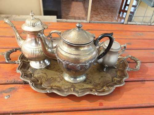 VINTAGE SILVERPLATE LOT