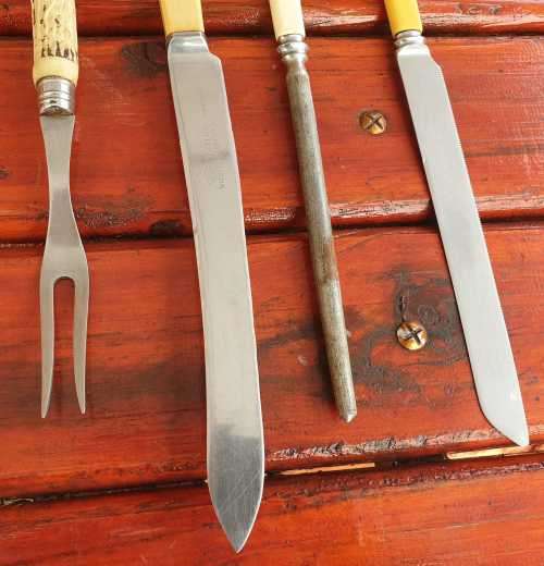VINTAGE ASSORTED HANDLE KNIVES