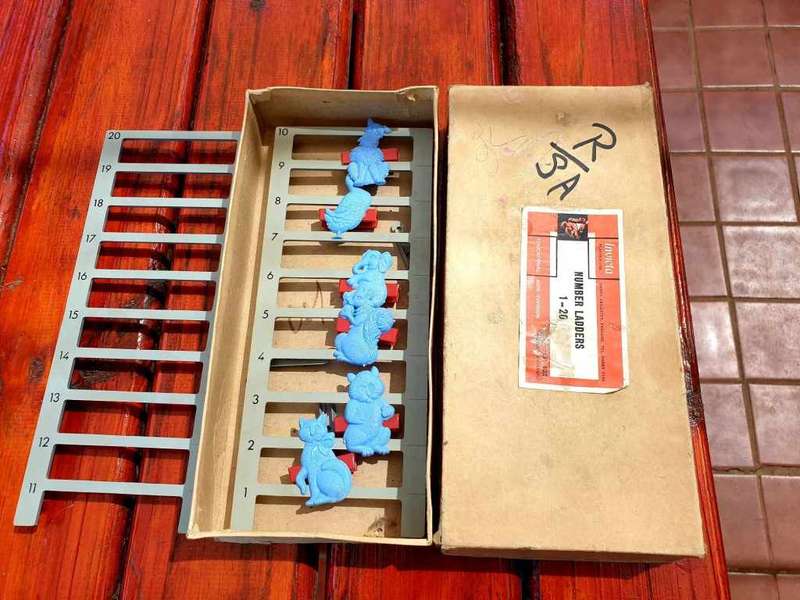 VINTAGE EDUCATIONAL 1-20 LADDER