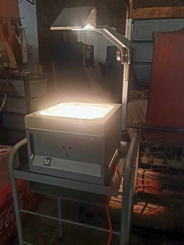 OLD SCHOOL PROJECTOR ON TROLLEY