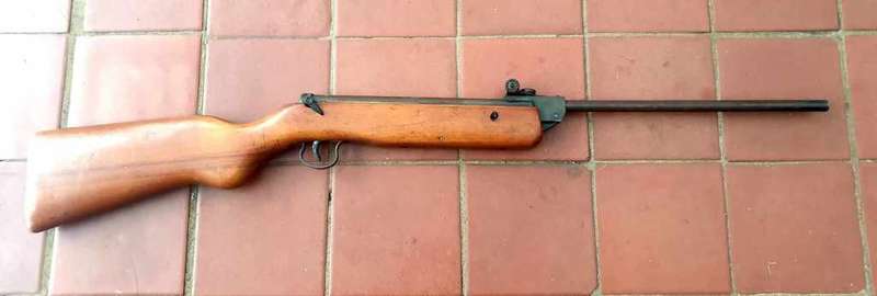 VINTAGE DIANA 70 SERIES MODEL 77 AIR RIFLE 4.5 MM