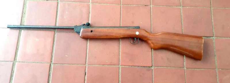 VINTAGE DIANA 70 SERIES MODEL 77 AIR RIFLE 4.5 MM