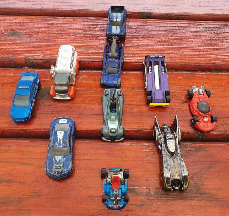 10 X VINTAGE HOTWHEELS CARS MALAYSIA/THAILAND