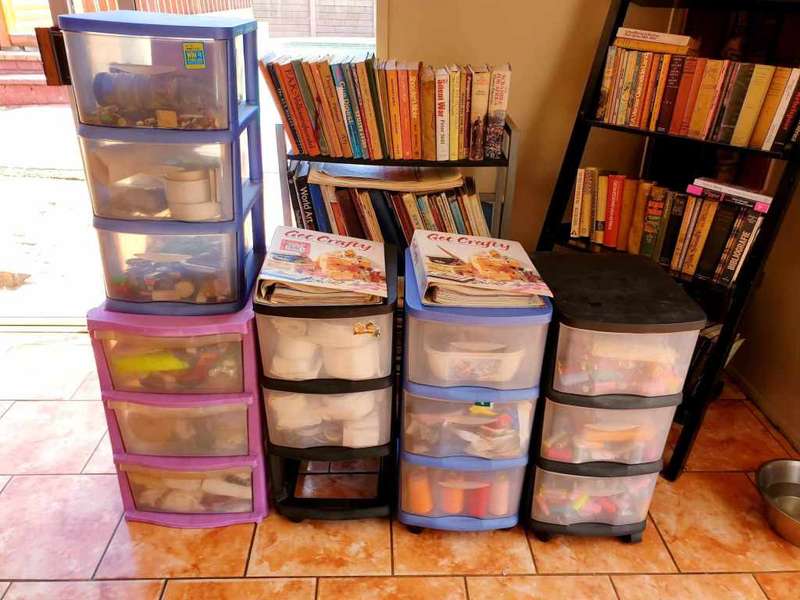 LARGE QUANTITY OF SEAMSTRESS STOCK, HUNDREDS OF ITEMS, EVERTHING YOU NEED.