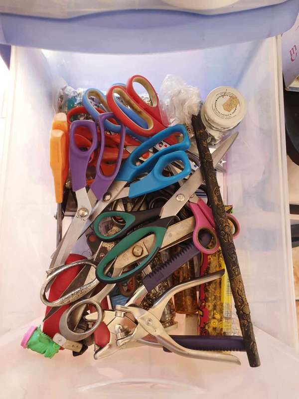 LARGE QUANTITY OF SEAMSTRESS STOCK, HUNDREDS OF ITEMS, EVERTHING YOU NEED.