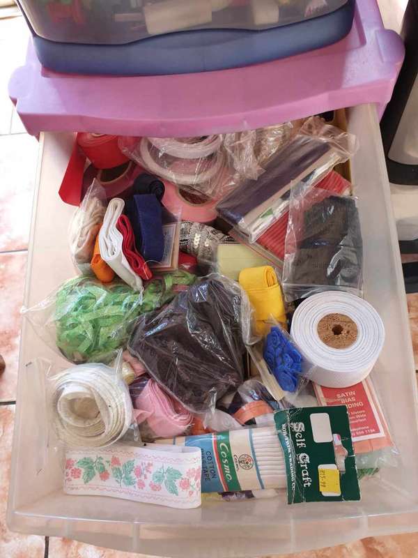 LARGE QUANTITY OF SEAMSTRESS STOCK, HUNDREDS OF ITEMS, EVERTHING YOU NEED.