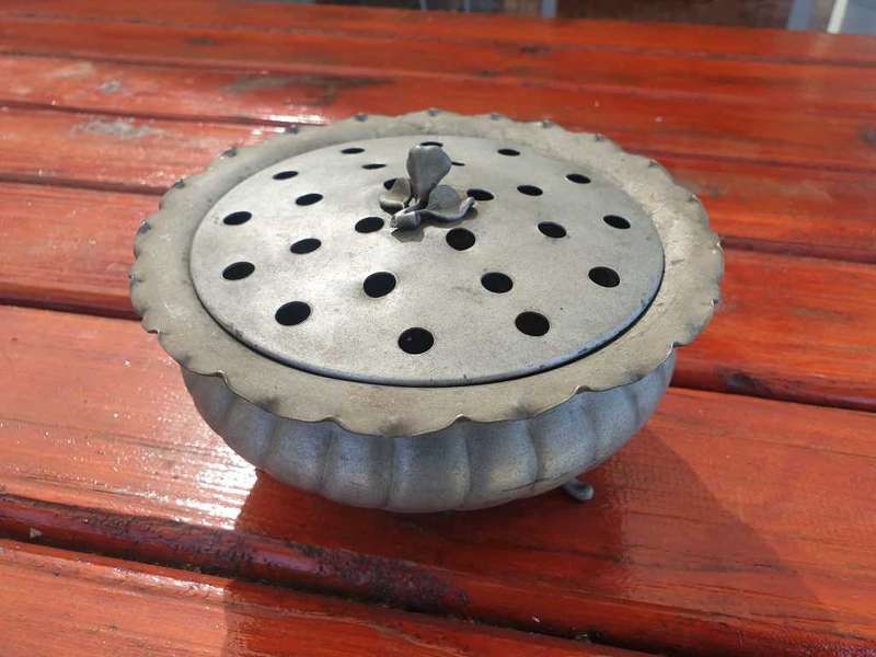 RARE ITALIAN PEWTER FOOTED FLOWER BOWL WITH LID
