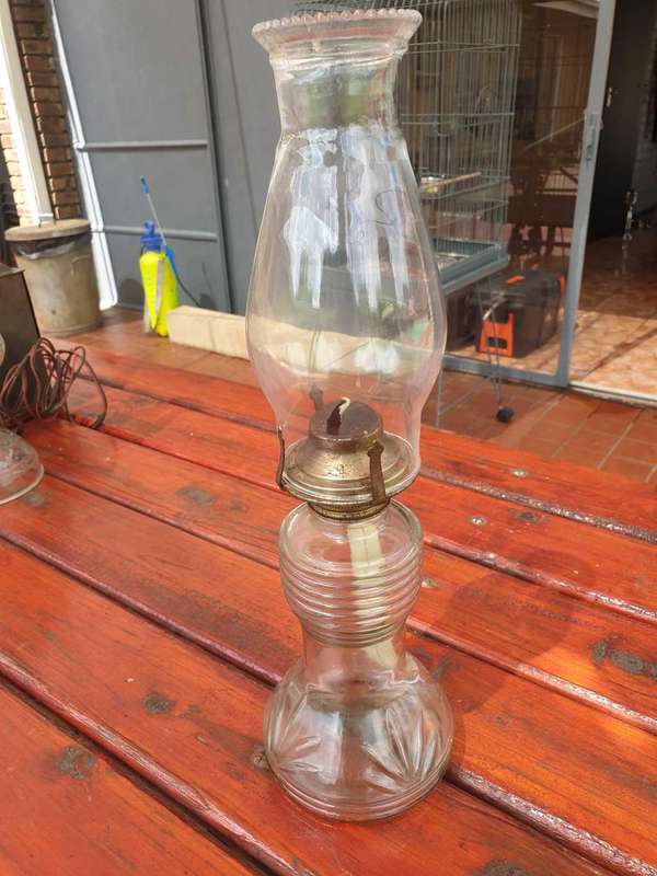 VINTAGE THICK GLASS LAMP