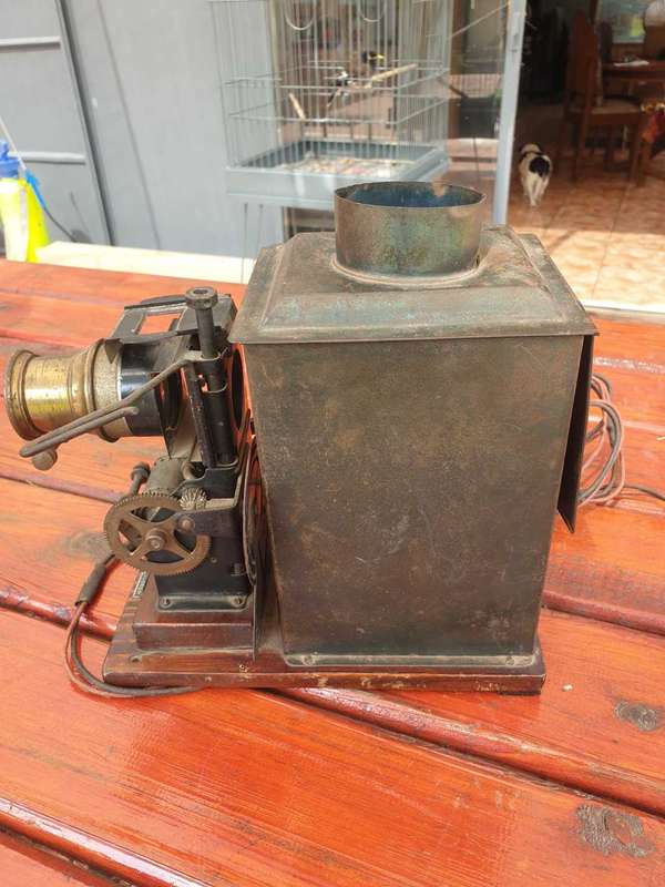 ANTIQUE BAVARIA PROJECTOR.