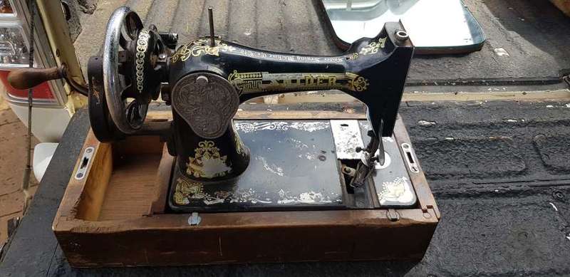 VERY RARE SNIDER SEWING MACHINE