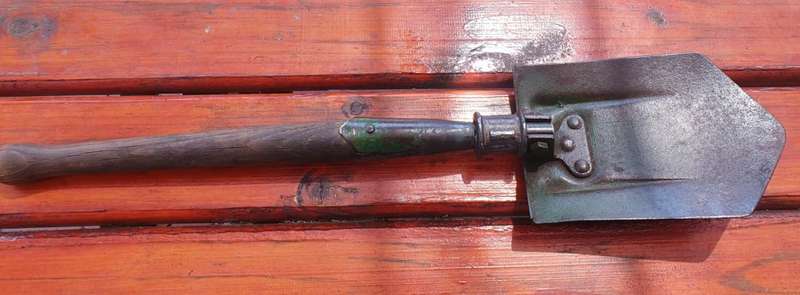 GERMAN TRENCH SHOVEL