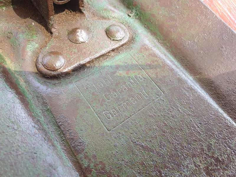 GERMAN TRENCH SHOVEL