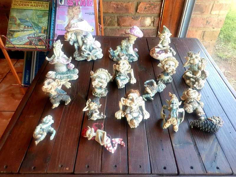 VINTAGE WEATHERED PIXIE LOT