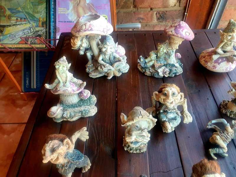 VINTAGE WEATHERED PIXIE LOT