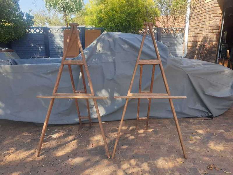VINTAGE ART EASEL SOLID WOOD