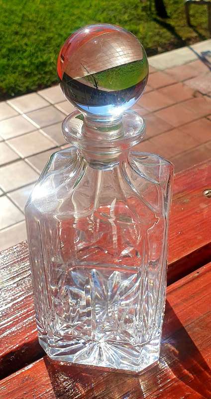 VINTAGE CUT CRYSTAL DECANTER 80 X 80 X 215 MM HIGH