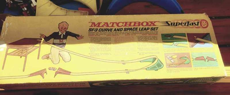 RARE VINTAGE 60`70`S MATCHBOX LESNEY SUPERFAST CAR SET WITH 7 CARS AND EXTRAS FOR THE LOOP SET 12