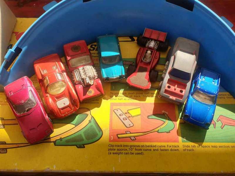RARE VINTAGE 60`70`S MATCHBOX LESNEY SUPERFAST CAR SET WITH 7 CARS AND EXTRAS FOR THE LOOP SET 12