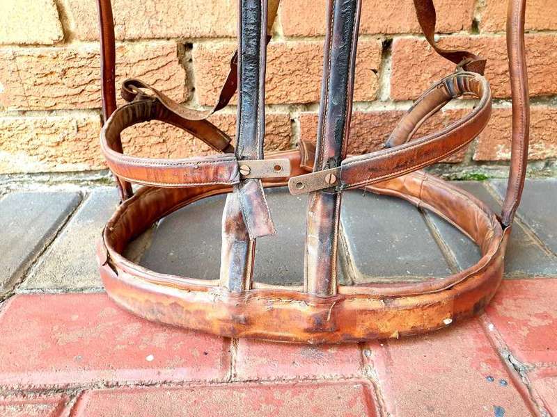 ANTIQUE CUSTOM LEATHER AND STEEL ORTHOPEDIC BACK BRACE DEVICE