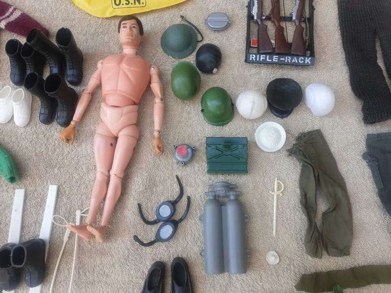 RARE 1964 ACTION MAN HASBRO WITH LOTS OF ACCESSORIES