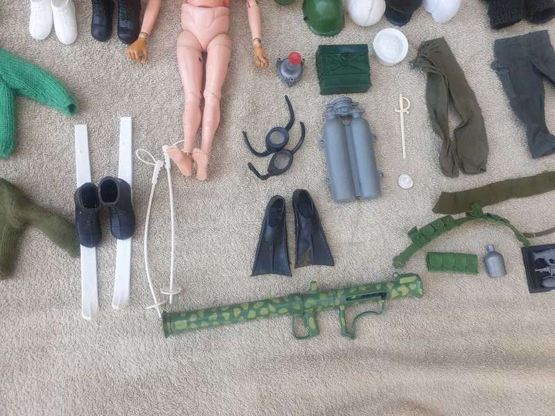 RARE 1964 ACTION MAN HASBRO WITH LOTS OF ACCESSORIES