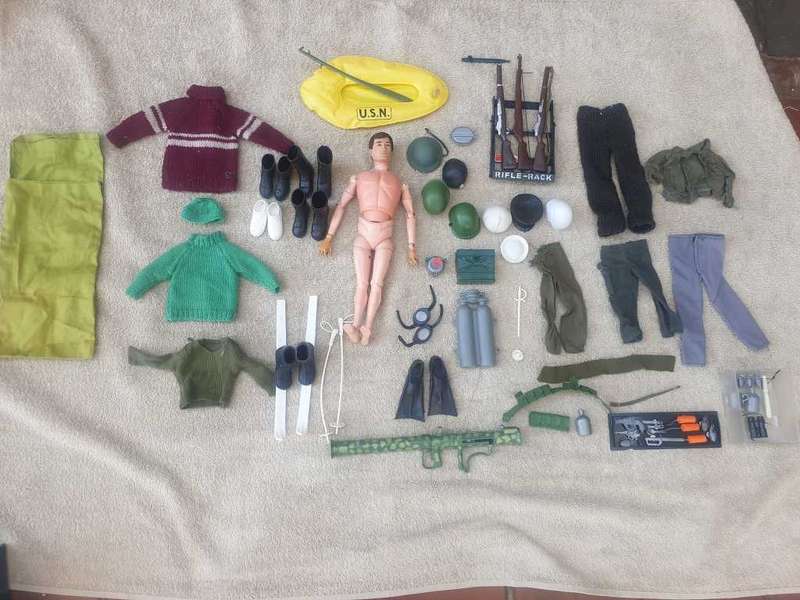 RARE 1964 ACTION MAN HASBRO WITH LOTS OF ACCESSORIES