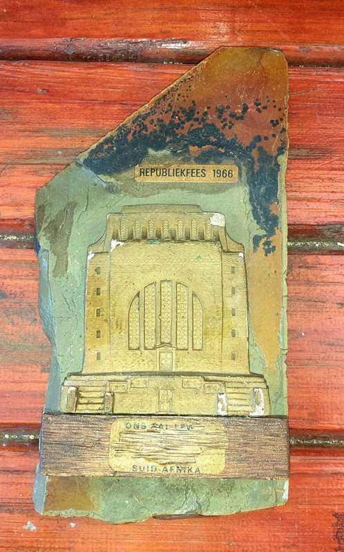 1966 REPUBLIEKFEES PLAQUE