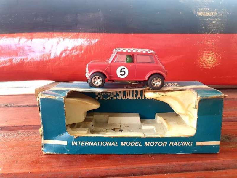 1960`S MINI COOPER ENGLAND C007 SLOTCAR
