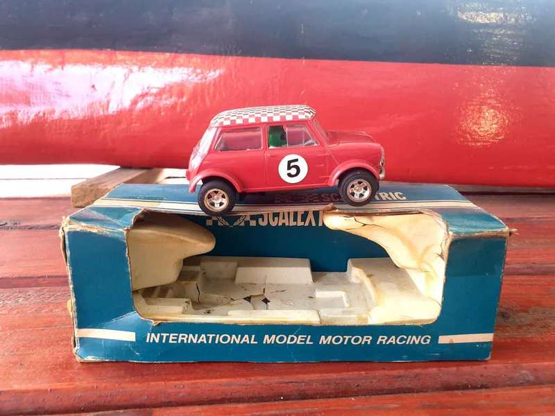 1960`S MINI COOPER ENGLAND C007 SLOTCAR