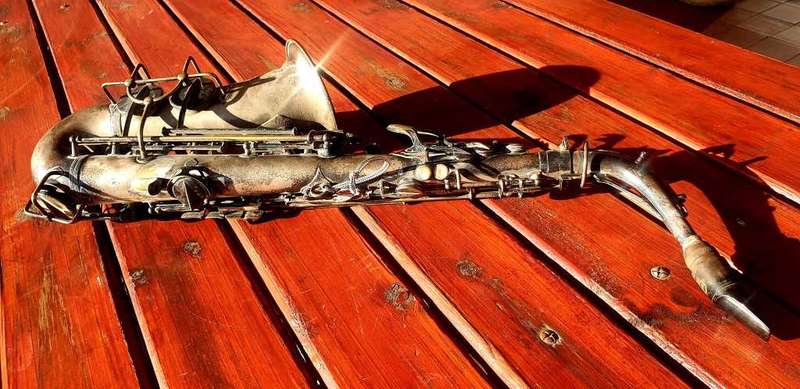 VINTAGE LEWIN CONTINENTAL SAXOPHONE