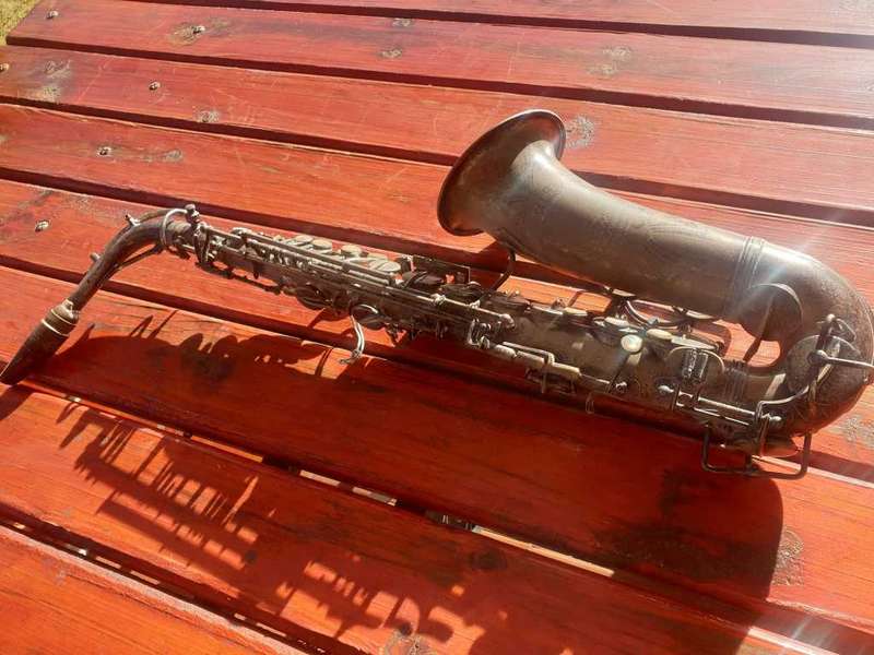 VINTAGE LEWIN CONTINENTAL SAXOPHONE