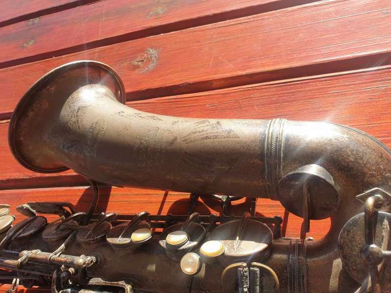 VINTAGE LEWIN CONTINENTAL SAXOPHONE