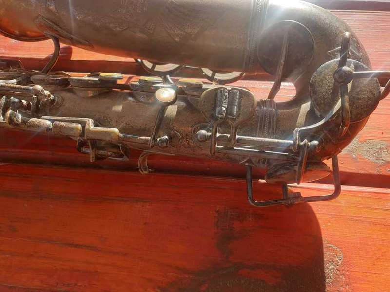 VINTAGE LEWIN CONTINENTAL SAXOPHONE