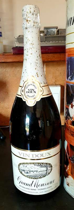 1987 MAGNUM 1'5 L GRAND MOUSSEUX VIN DOUX CHAMPAGNE SEALED