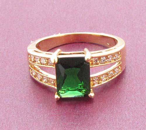 Emerald 14k Yellow Gold Ring Sz 8 TOUCH OF CLASS!!!!!!!!!!