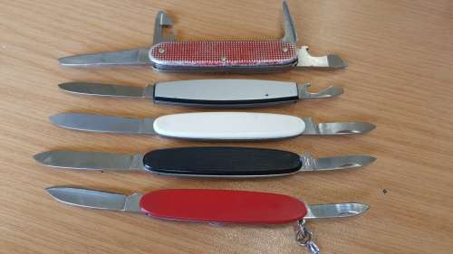 Knife Lot Swiss army type knives