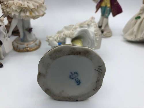 Magnificent Dresden porcelain figurines - no reserve