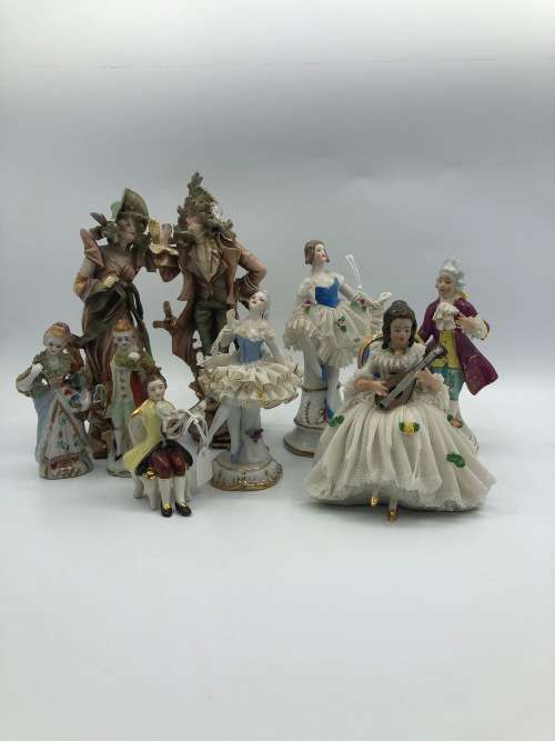 Magnificent Dresden porcelain figurines - no reserve