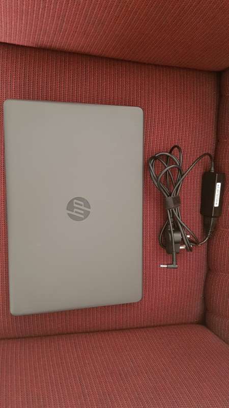 **BARGAIN**HP Laptop 255 G6 - AMD E2-9000E(1.5 GHz), 4GB Memory, 500GB HDD, Windows 10 Home SL x64