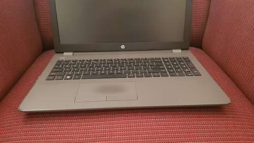 **BARGAIN**HP Laptop 255 G6 - AMD E2-9000E(1.5 GHz), 4GB Memory, 500GB HDD, Windows 10 Home SL x64