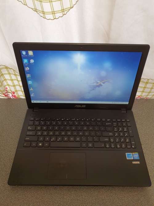 **Asus X551C -  15.6inch ,1000GB HDD ,4GB RAM ,Windows 10 Home Single Language x64