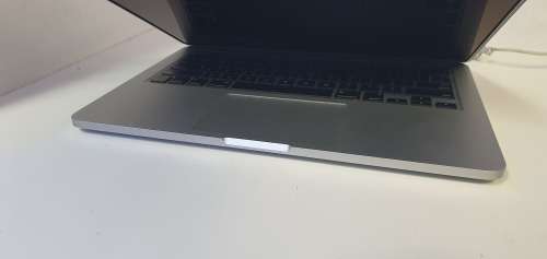 **Macbook Pro 13inch Retina 2015** 8Gb Ram**