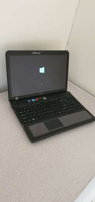 ***Sony Laptop ~ Intel Core i7 2.7Ghz | 4gb Ram | 640Gb HDD | FHD | Windows 10 x64***