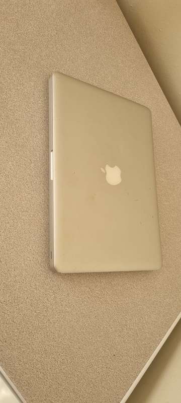 **Macbook Pro 2012 - Core i5, 10GB RAM, 1000GB HDD, Cycle count 2!!!!!!!**