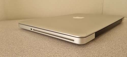 **Macbook Pro 2012 - Core i5, 10GB RAM, 1000GB HDD, Cycle count 2!!!!!!!**