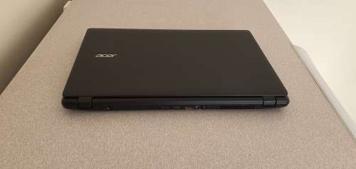 **ACER LAPTOP -> 4GB RAM, 1000GB HDD, WINDOWS 10, EXCELLENT BATTERY LIFE**